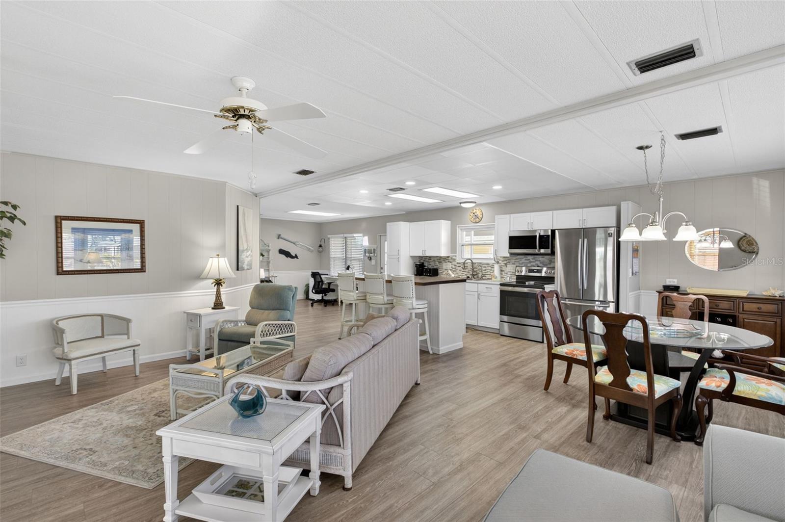 LA CASA MHP CO-OP - Residential