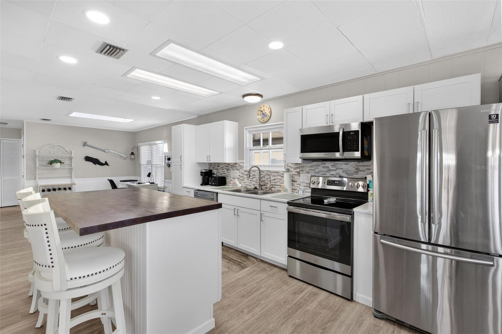 LA CASA MHP CO-OP - Residential