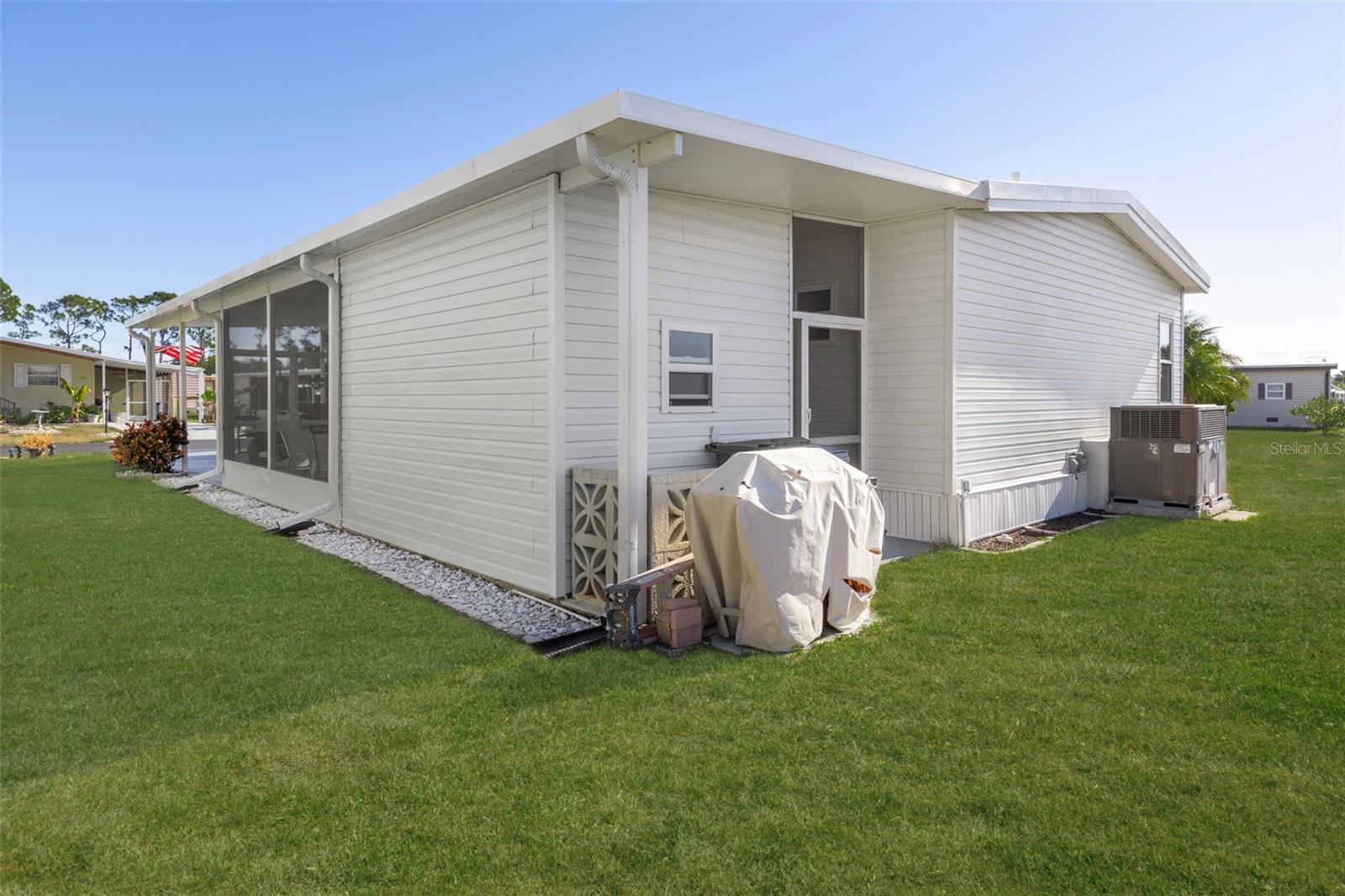 LA CASA MHP CO-OP - Residential