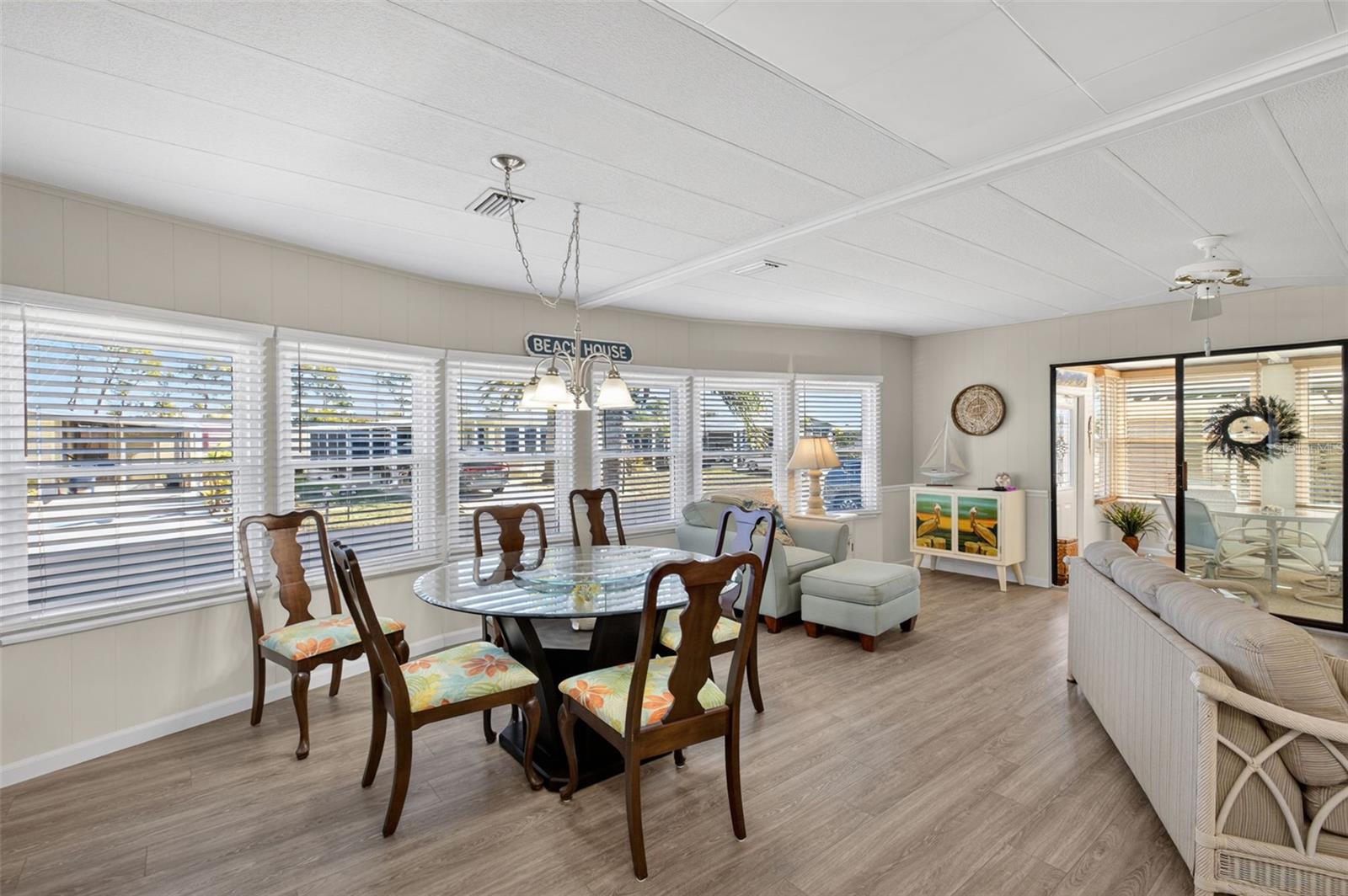 LA CASA MHP CO-OP - Residential