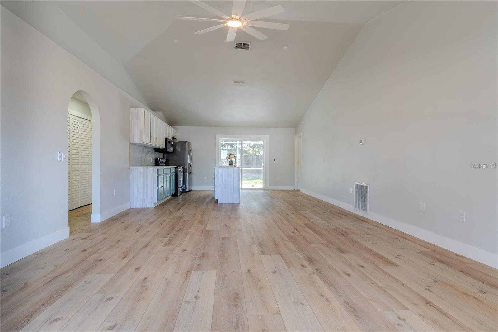 SPRING HILL - Residential