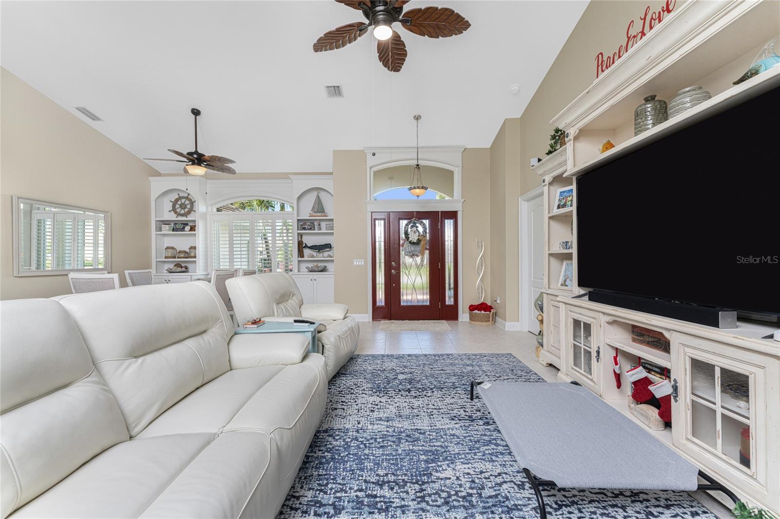 THE LAKES OF JACARANDA - Residential