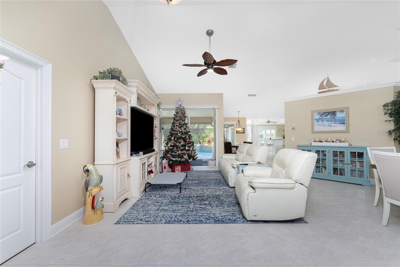 THE LAKES OF JACARANDA - Residential