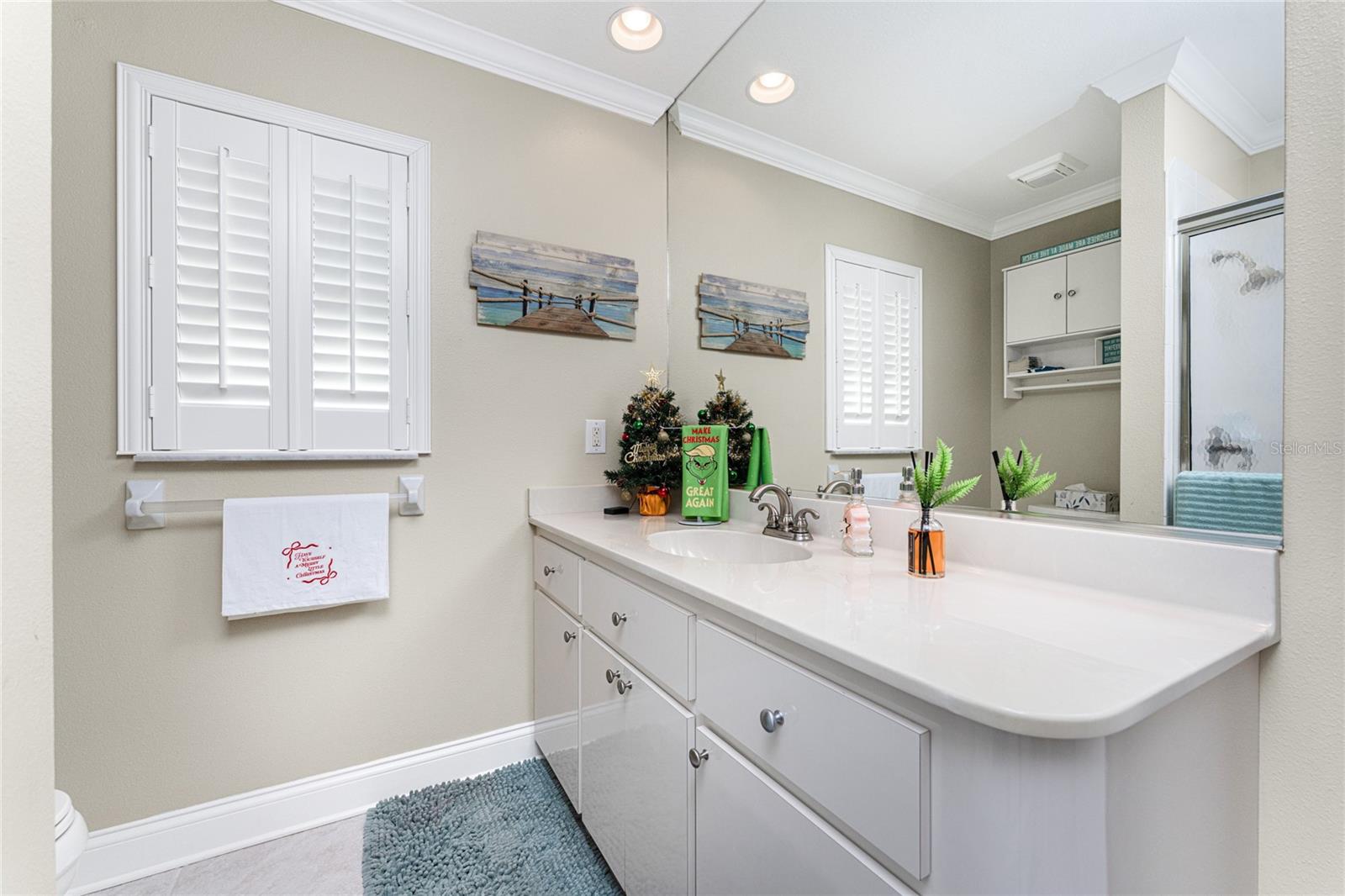 THE LAKES OF JACARANDA - Residential