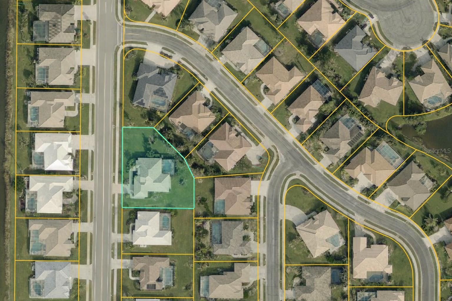 THE LAKES OF JACARANDA - Residential