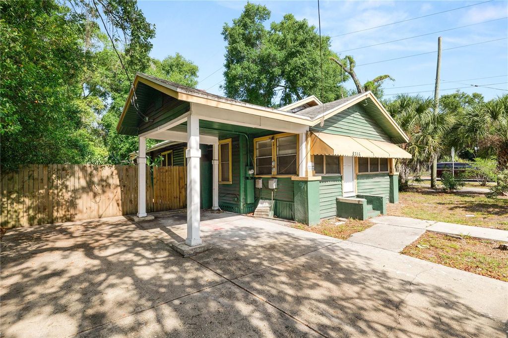 Photo of 8316 N 12th Street, Tampa, FL 33604 (MLS # L4960978)