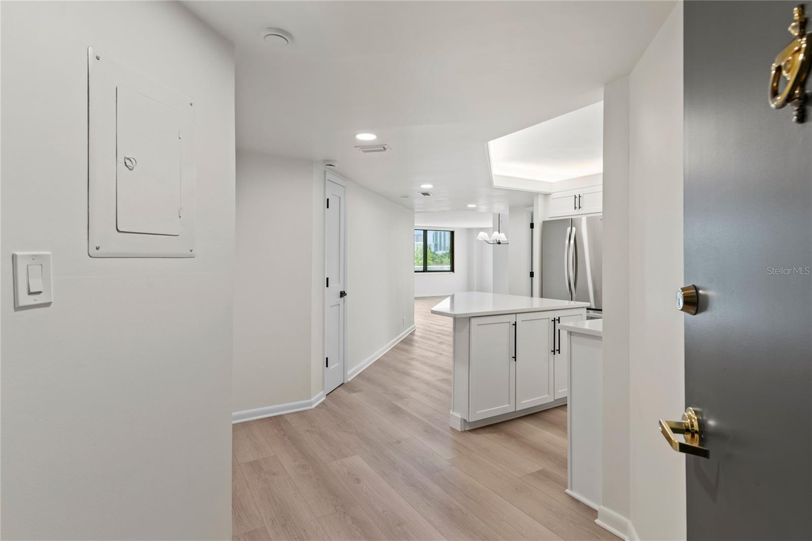 400 E COLONIAL DRIVE 402