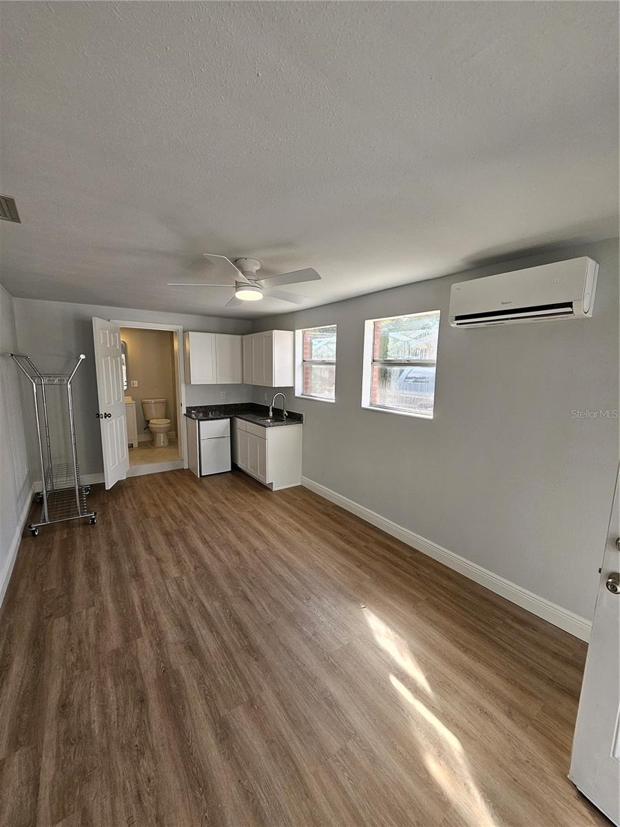 NORTHVIEW HILLS UNIT 1 - Residential Lease
