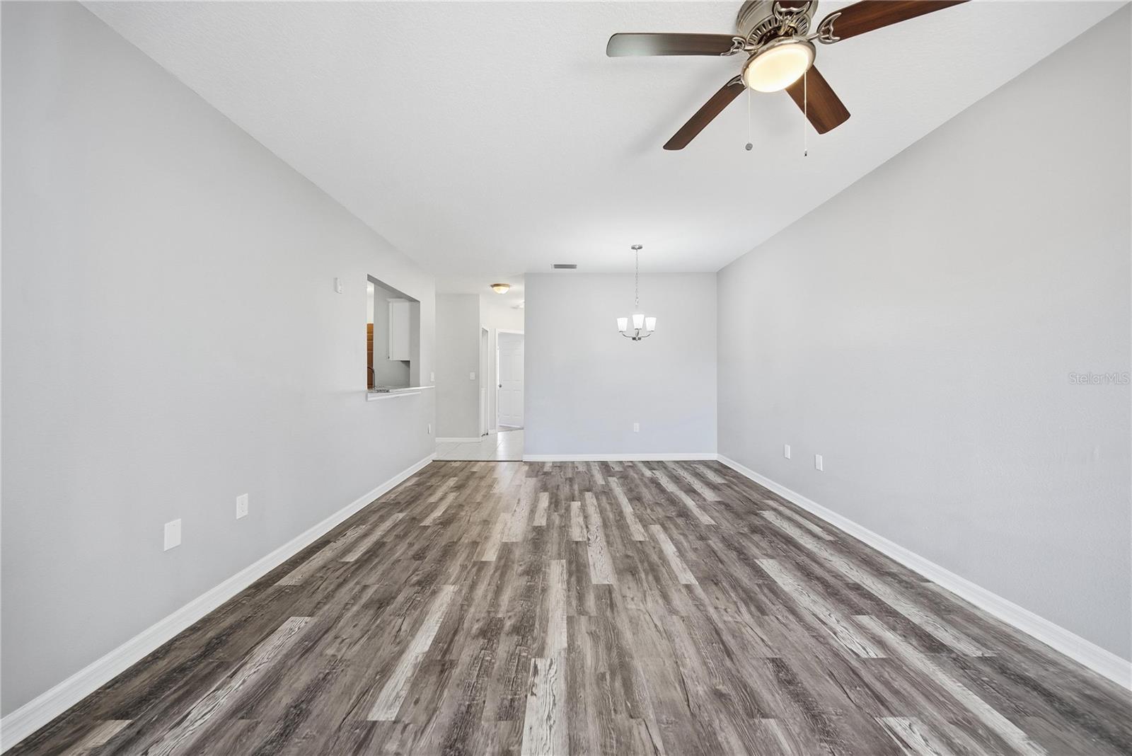 VILLAGES OF BLOOMINGDALE CONDO - Residential Lease