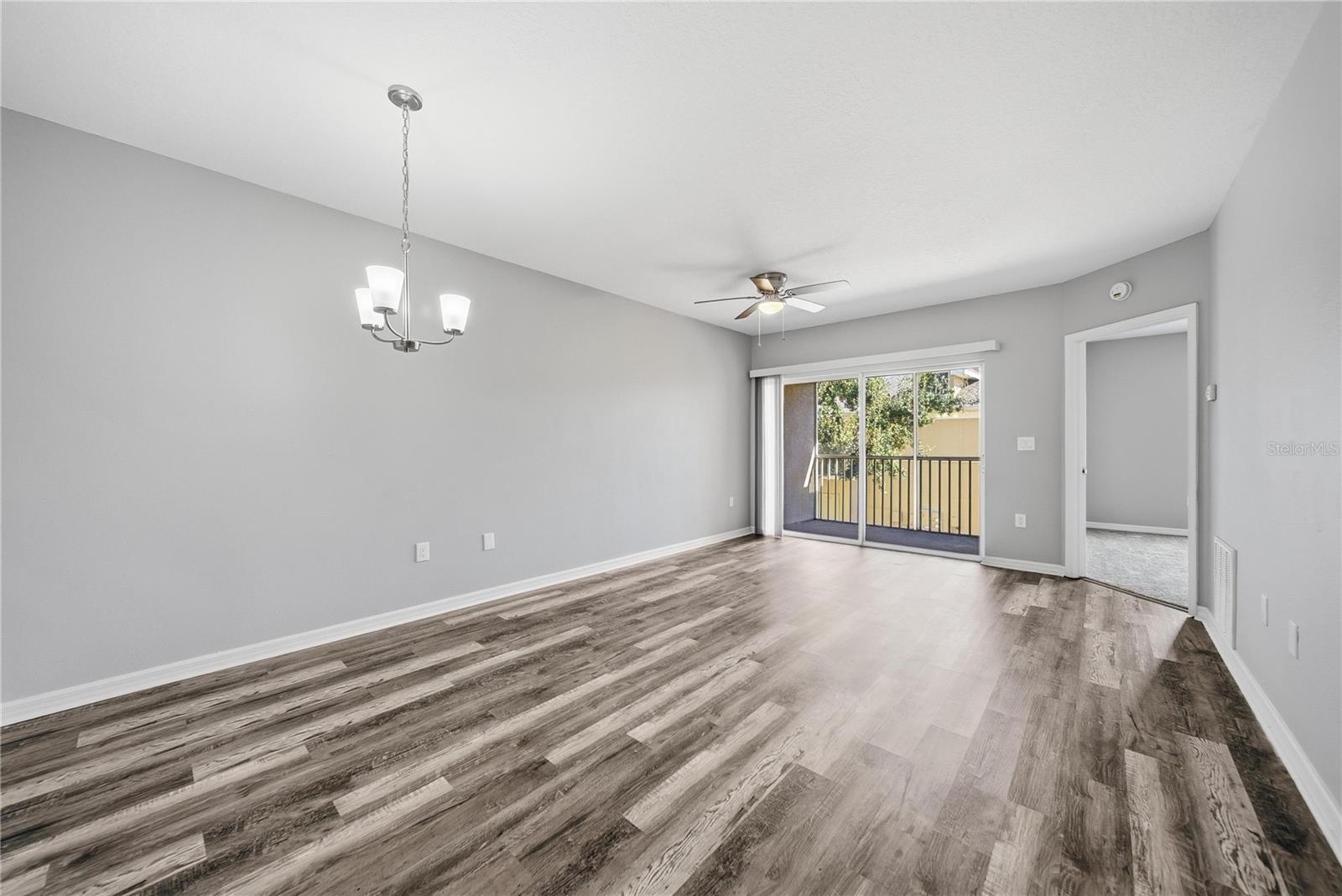 VILLAGES OF BLOOMINGDALE CONDO - Residential Lease