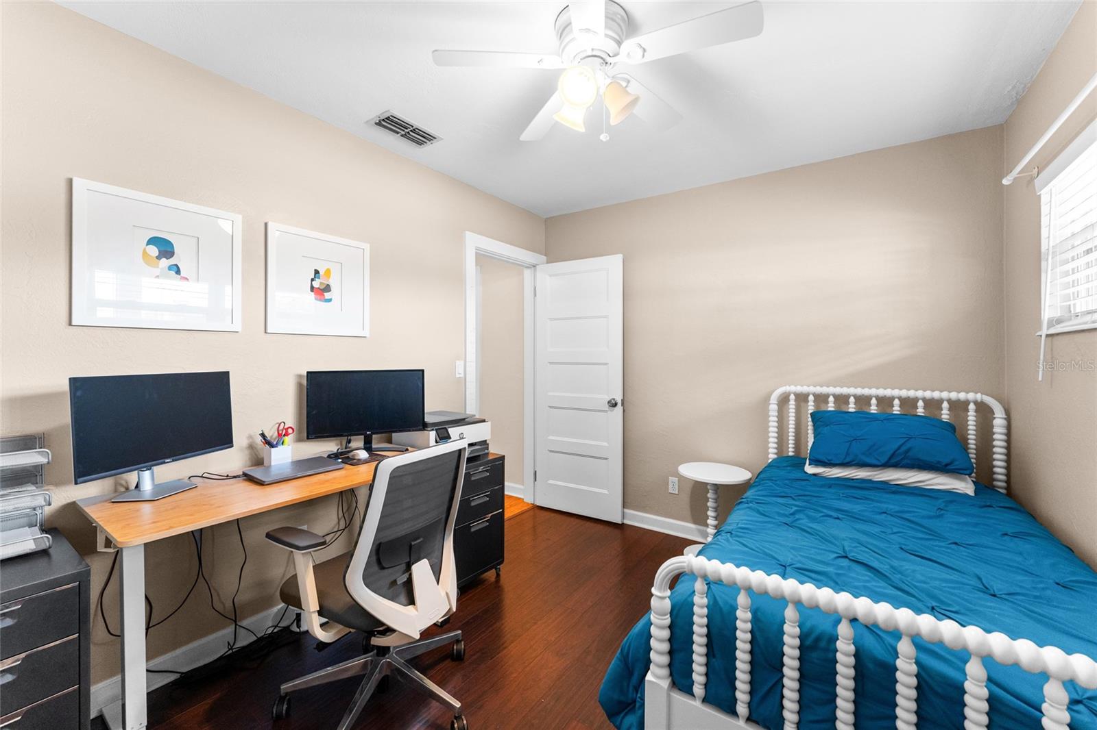 LAKE LOUISE - Residential