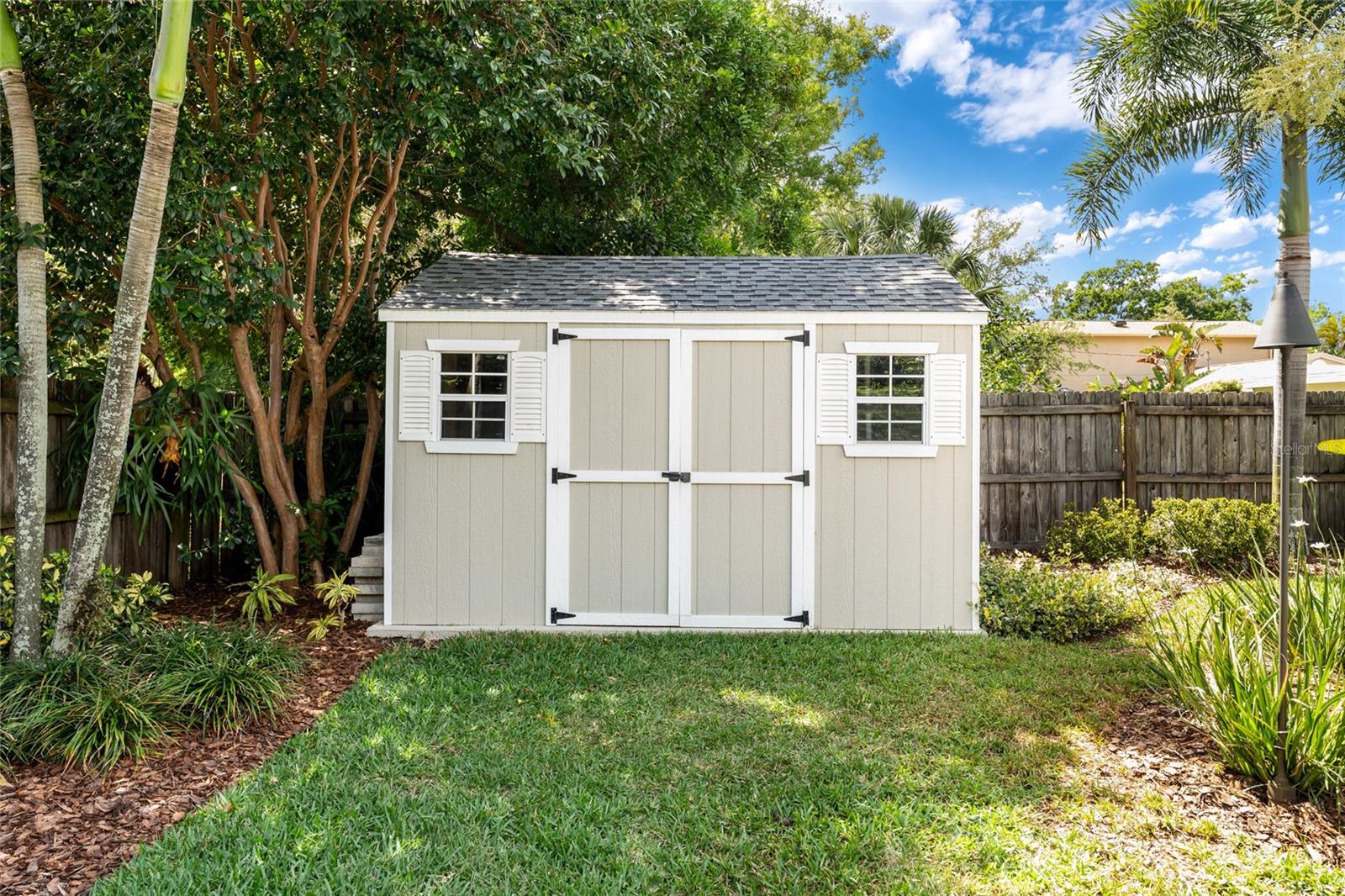 LAKE LOUISE - Residential