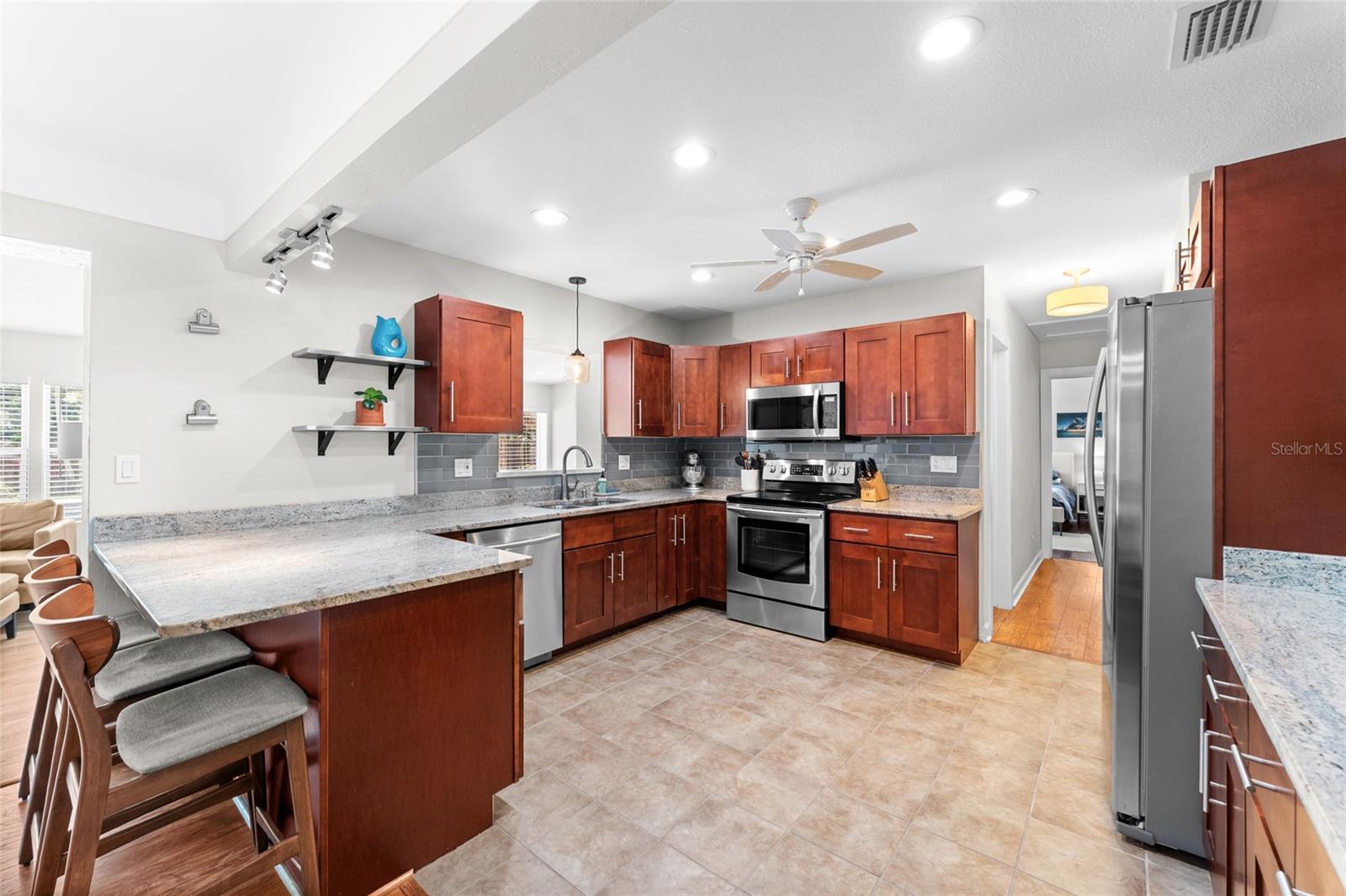 LAKE LOUISE - Residential