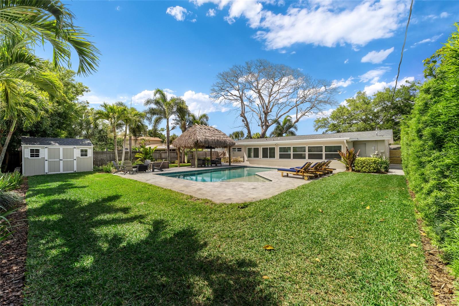 LAKE LOUISE - Residential