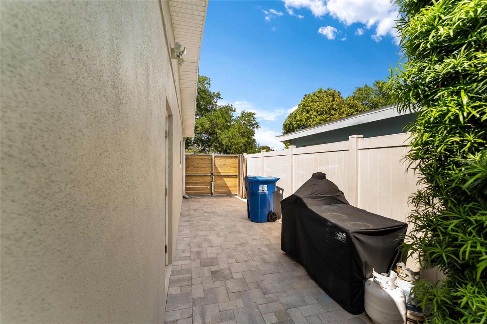 LAKE LOUISE - Residential