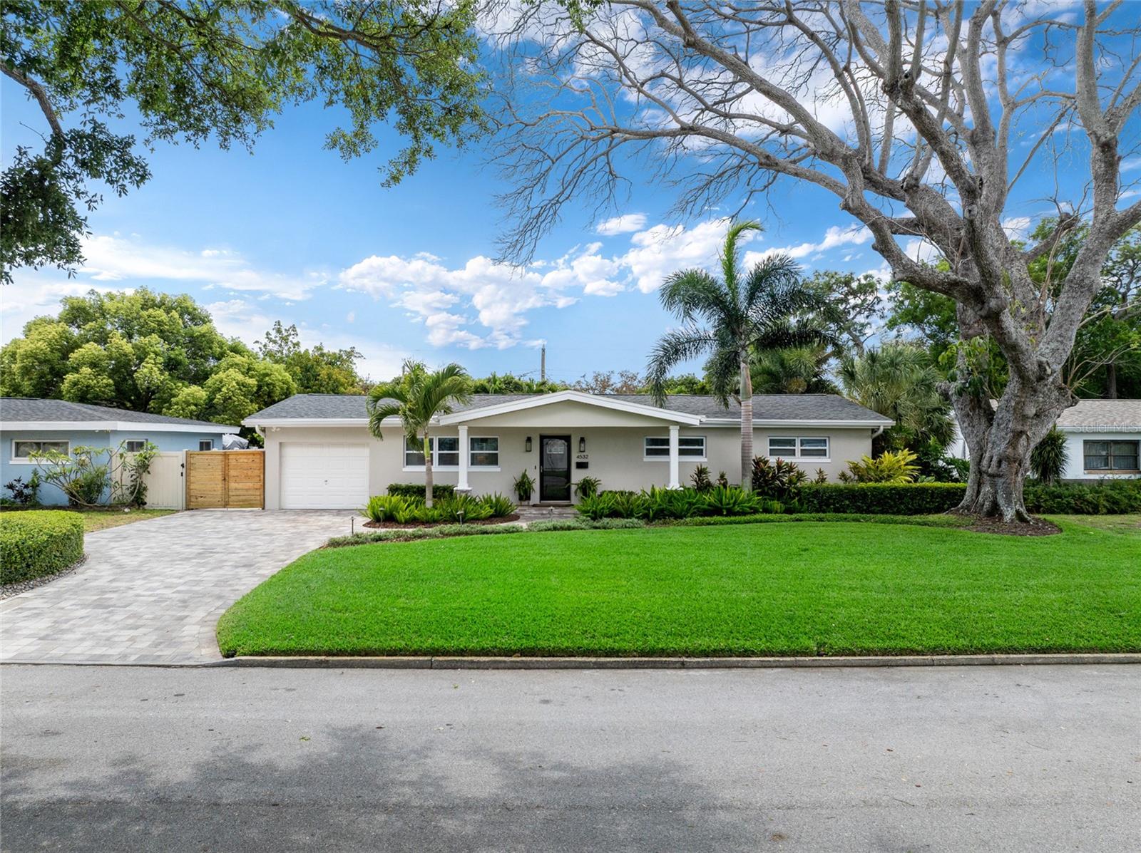 LAKE LOUISE - Residential