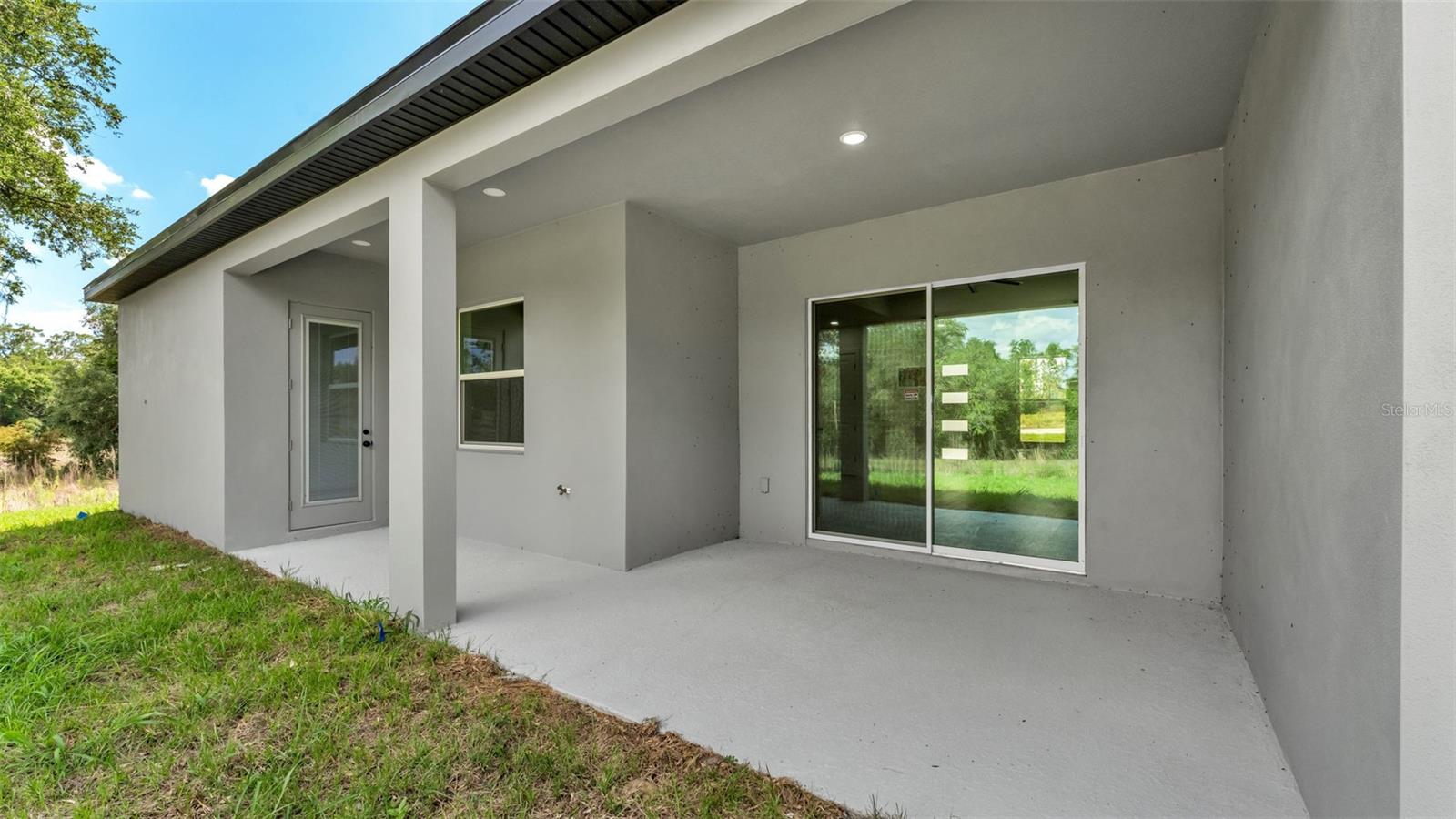1489 HOLLY HILL ROAD