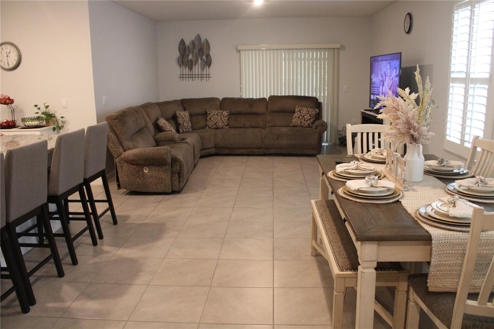 VICTORIA OAKS PH B - Residential