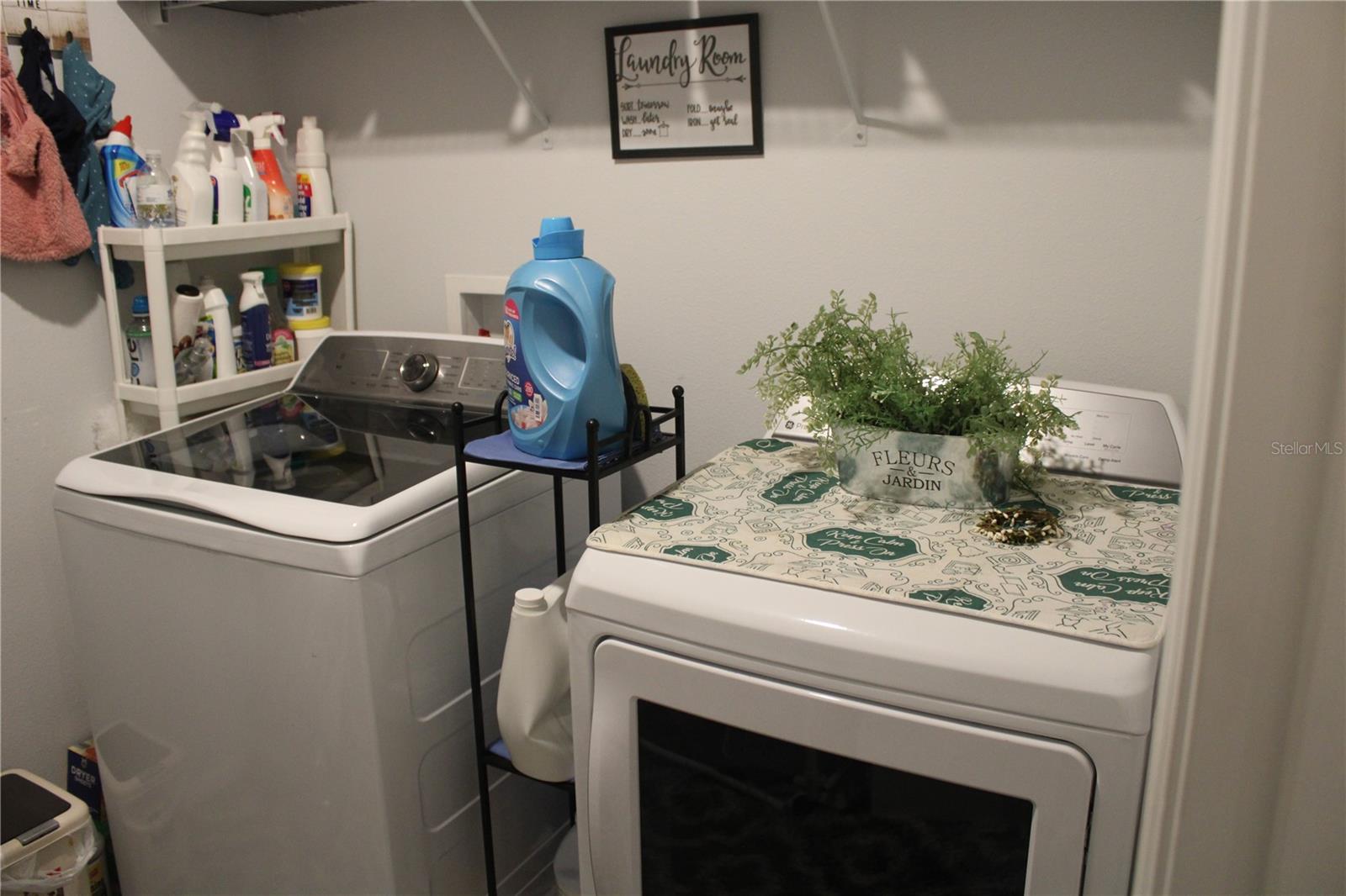 VICTORIA OAKS PH B - Residential