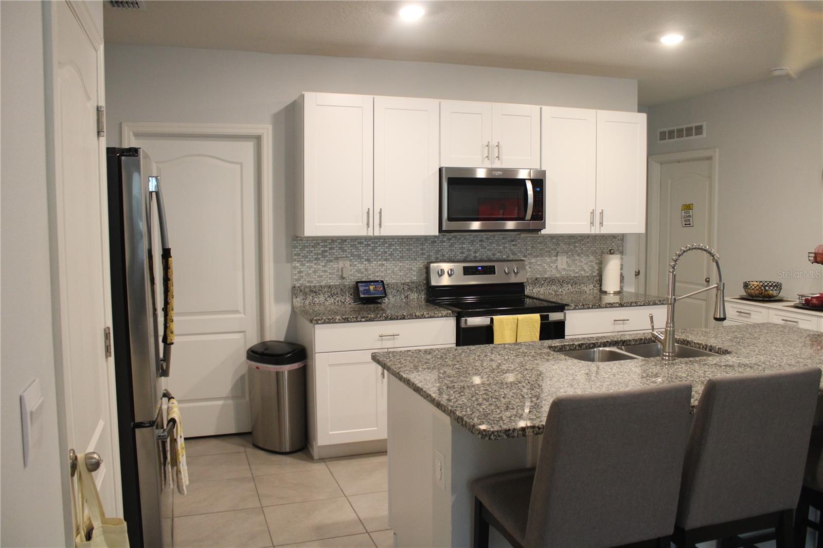 VICTORIA OAKS PH B - Residential