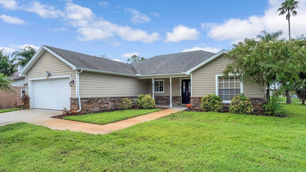 Photo of 1176 Perch Drive, Saint Cloud, FL 34771 (MLS # O6436611)