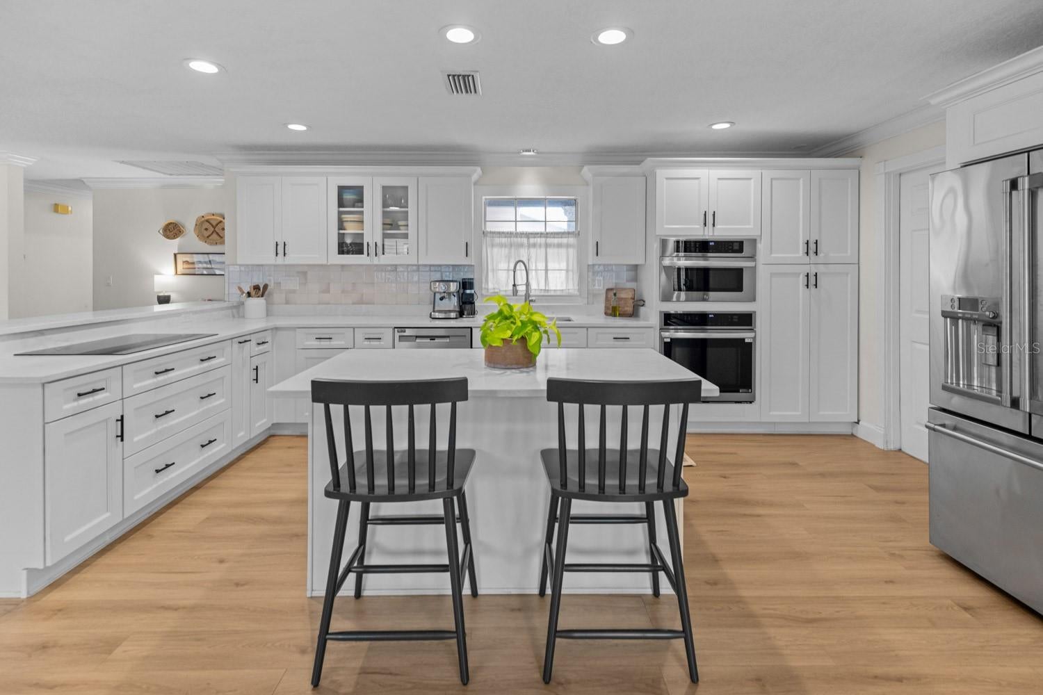 528 SAINT DUNSTAN WAY