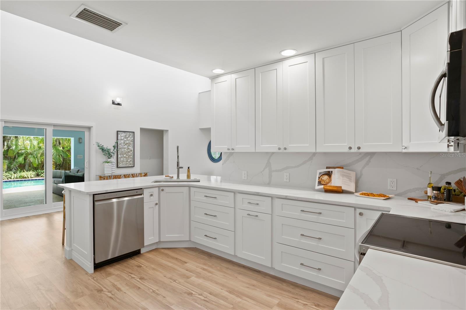 BELLE VISTA BEACH 1ST ADD - Residential