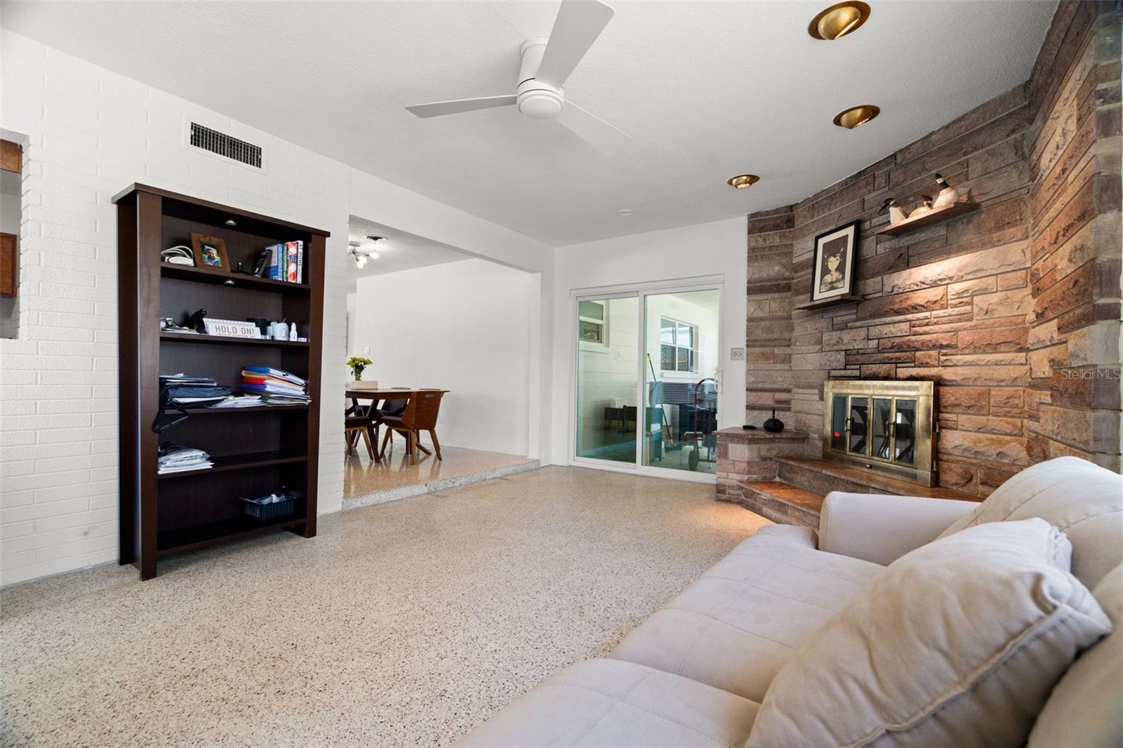 TROPICAL SHORES 3RD ADD - Residential