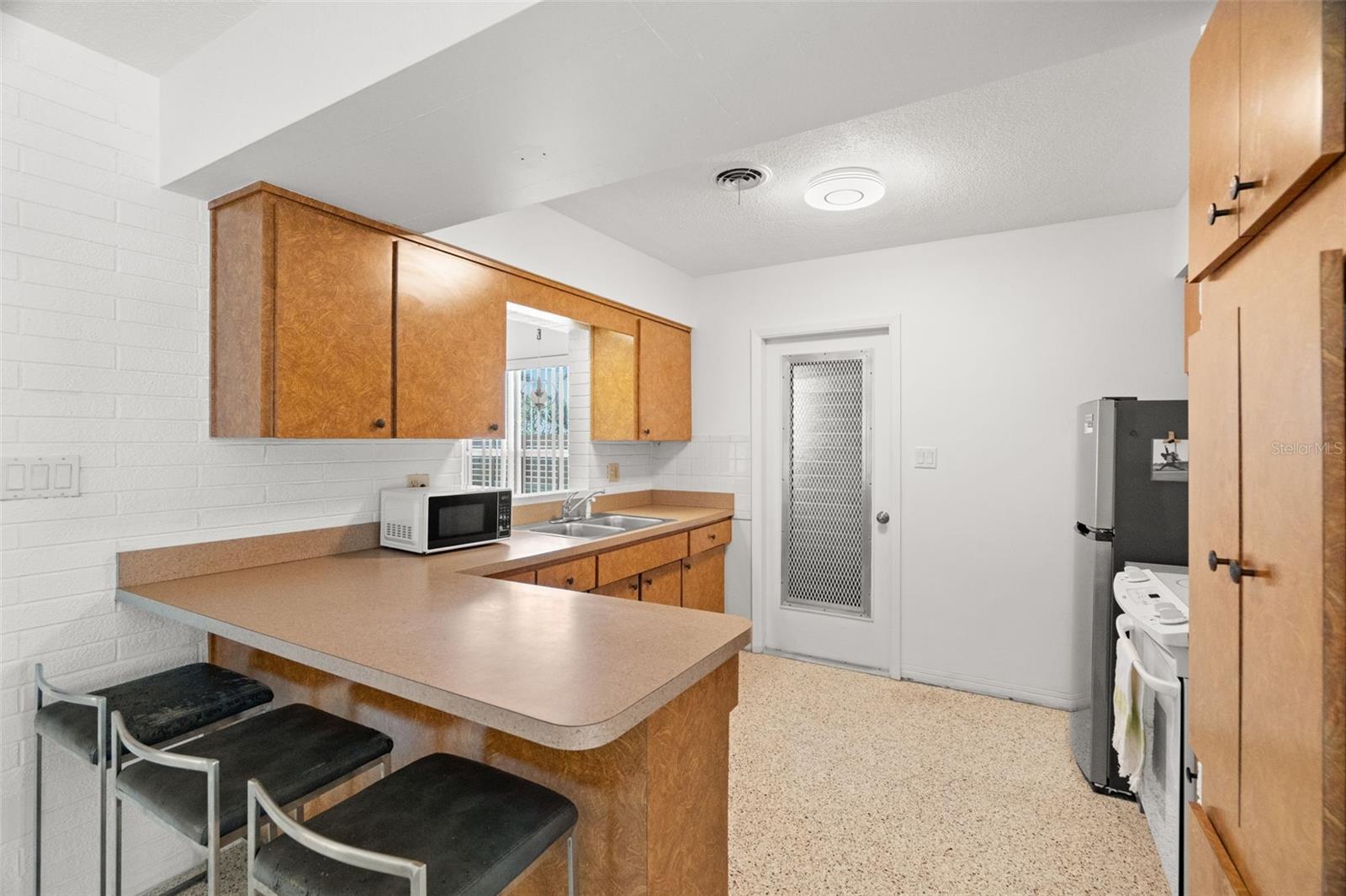 TROPICAL SHORES 3RD ADD - Residential