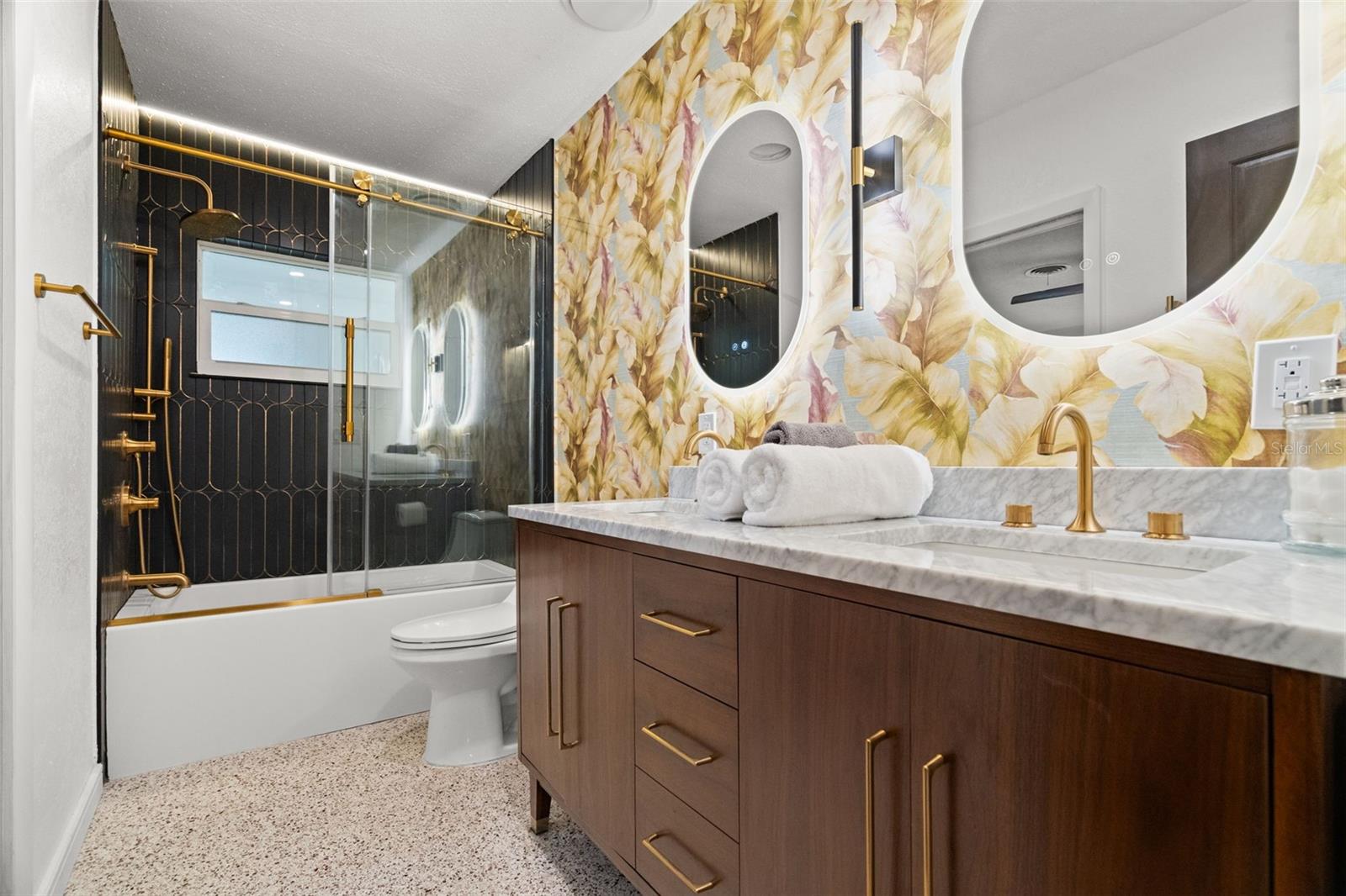 TROPICAL SHORES 3RD ADD - Residential