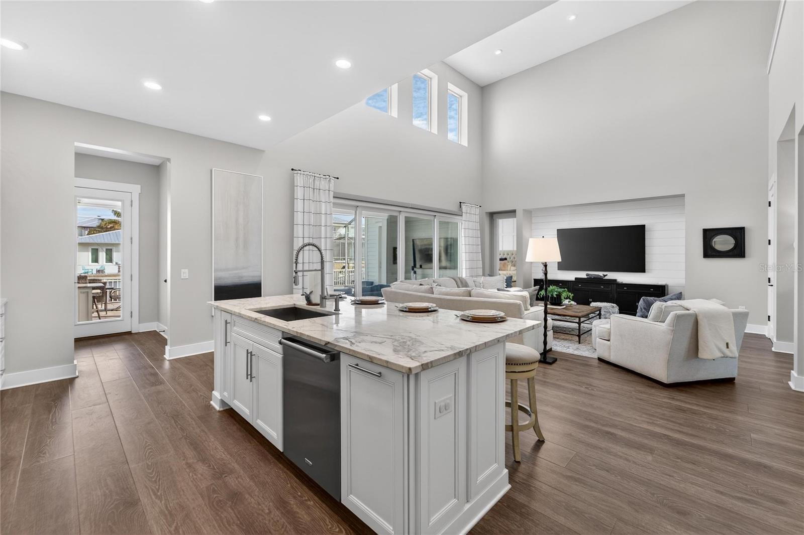 MIRABAY PH 2A-2 - Residential