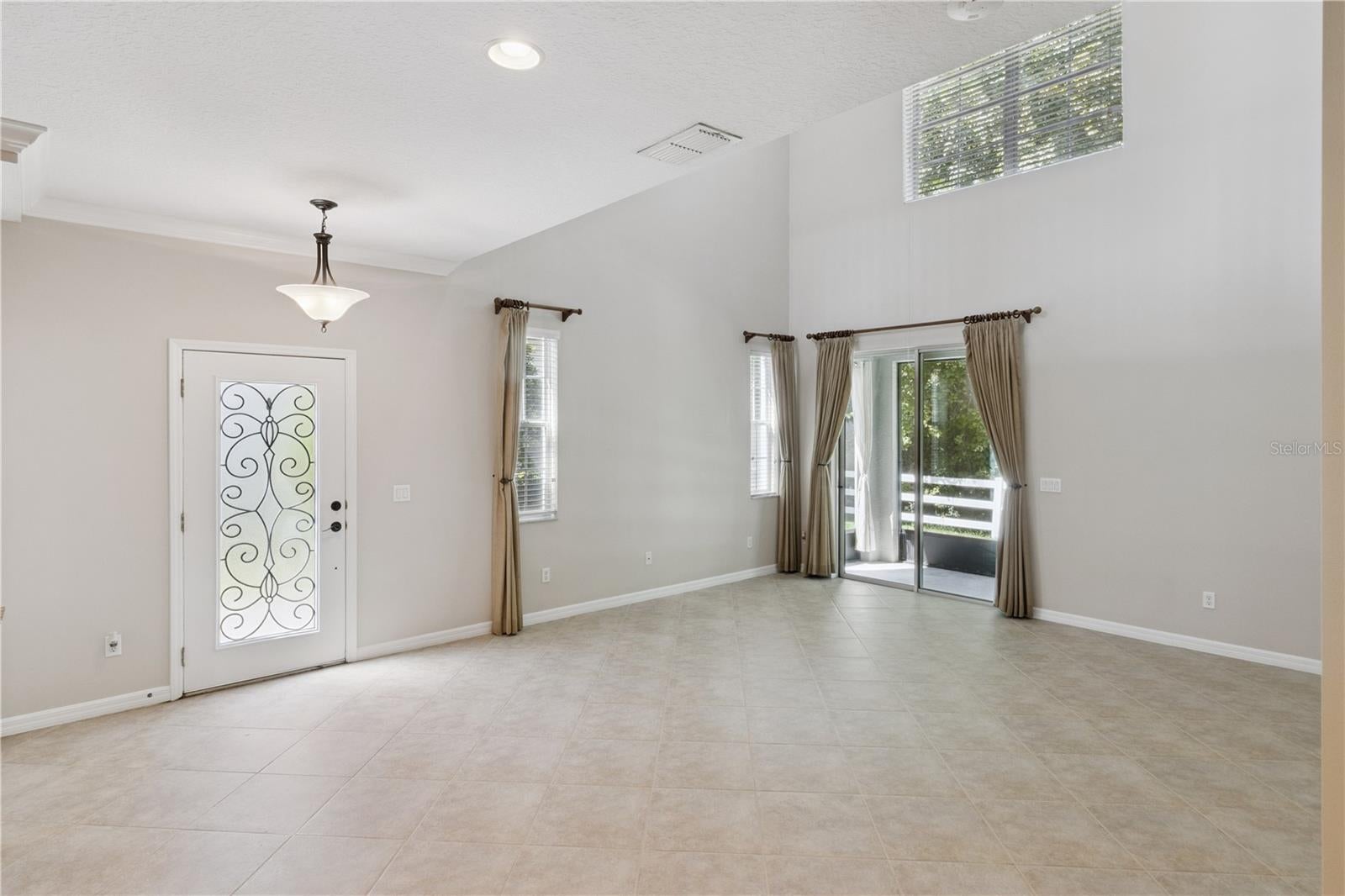 624 VENICE PLACE