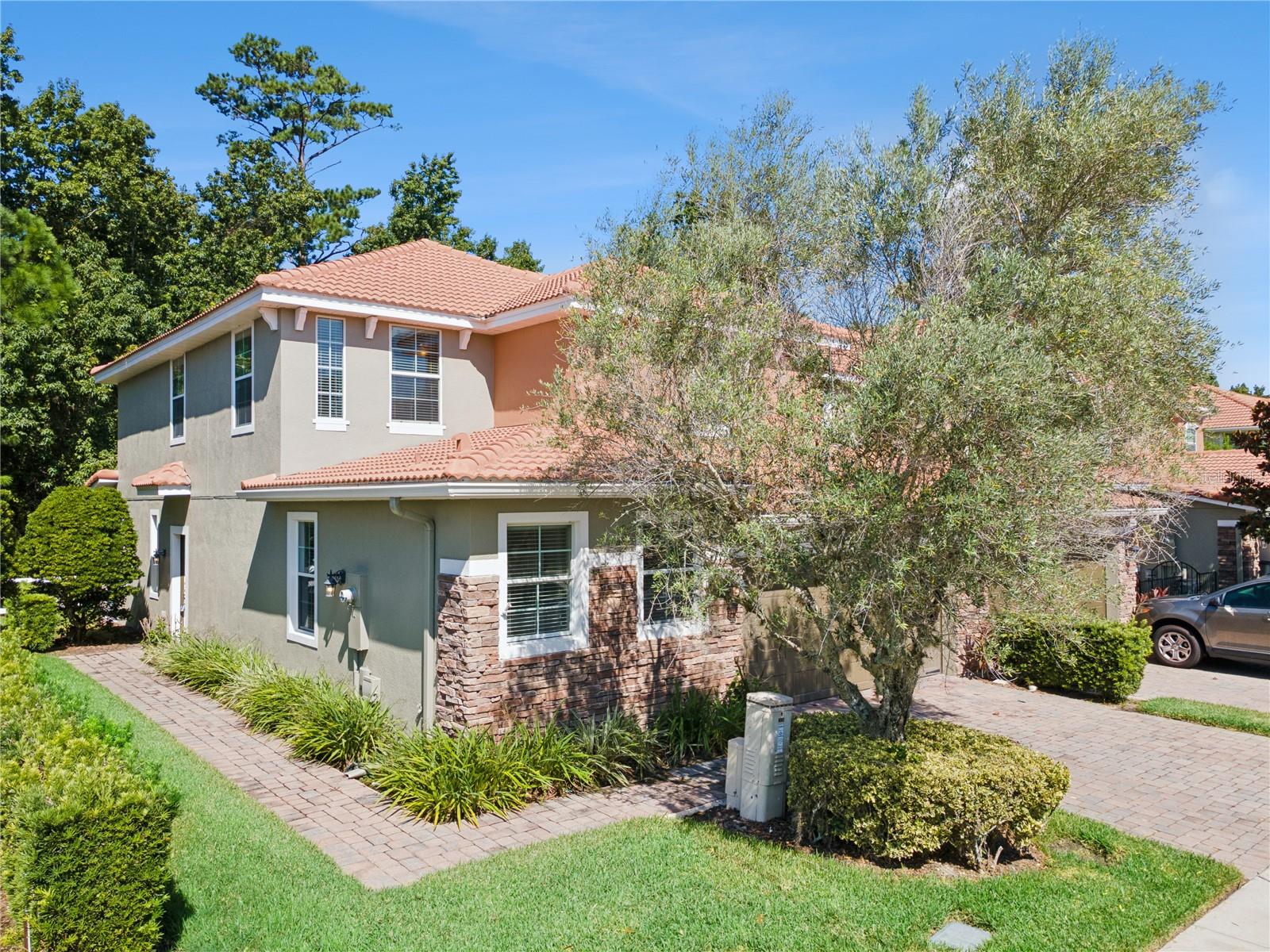 624 VENICE PLACE