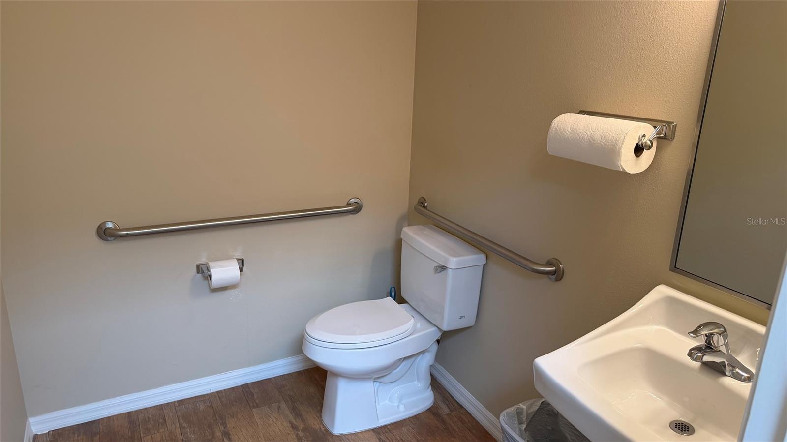 OAKWOOD PROFESSIONAL CENTER - Commercial Sale