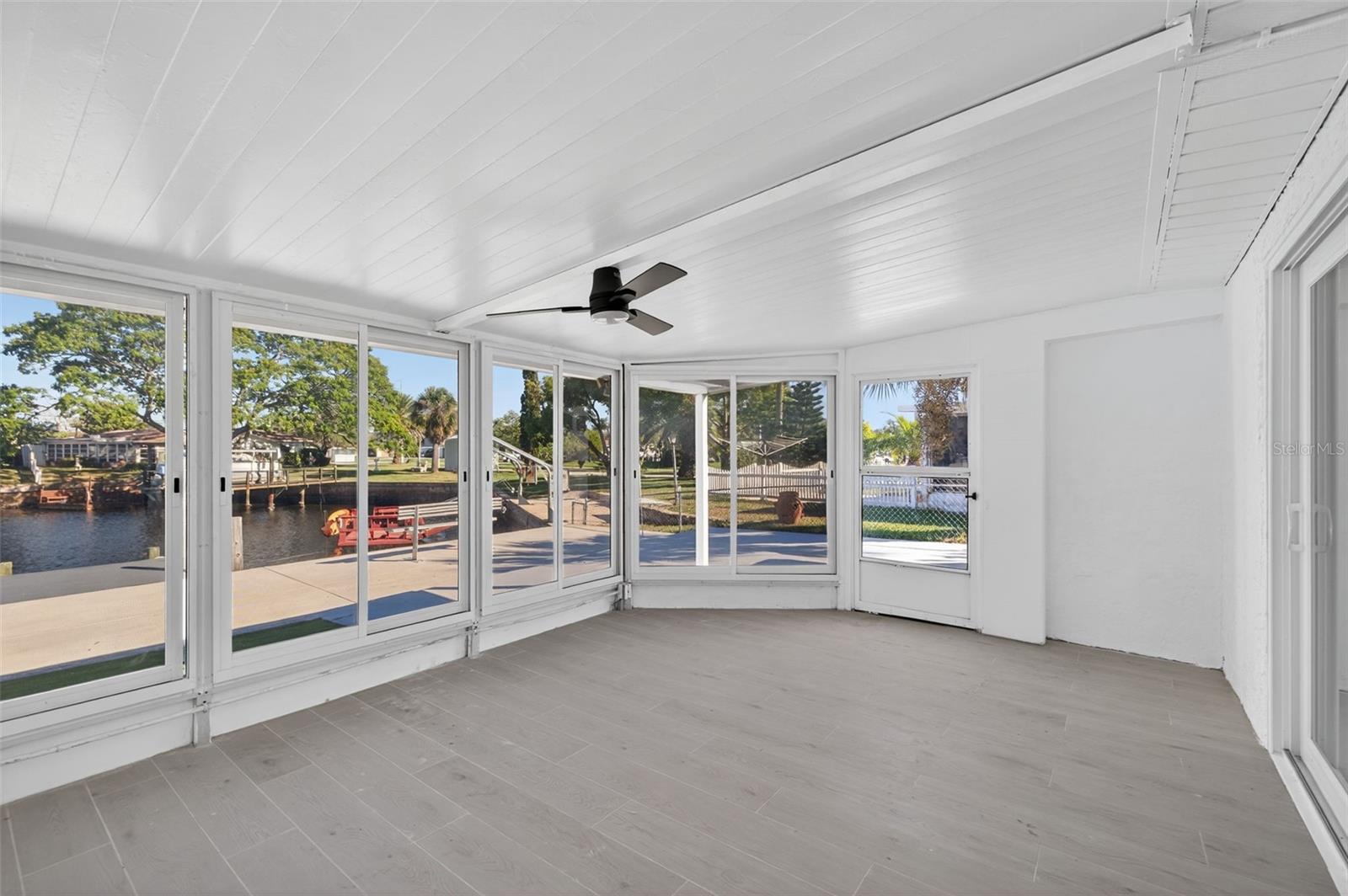 LEISURE BEACH - Residential Lease