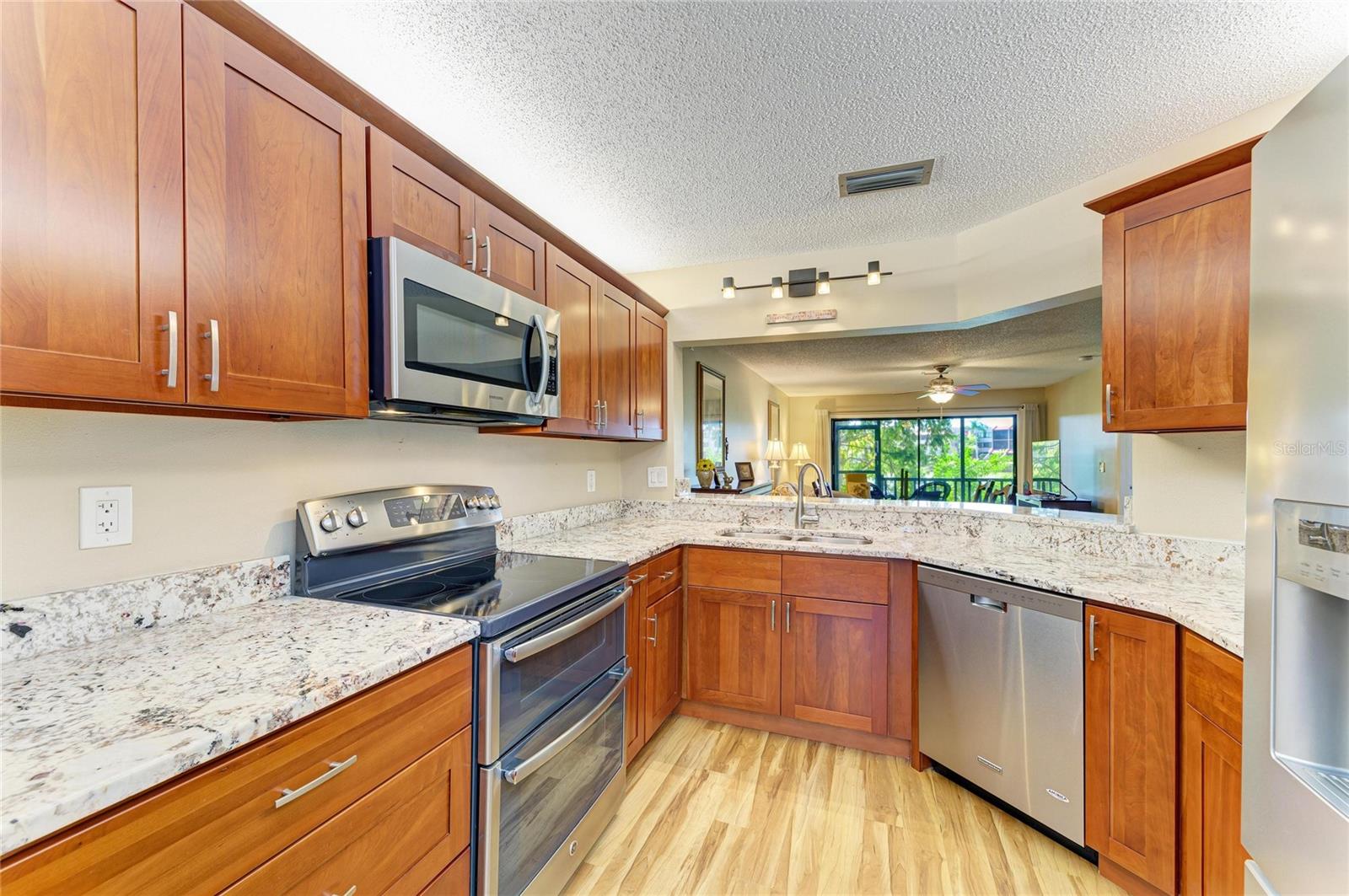 LAKE ARROWHEAD - Residential