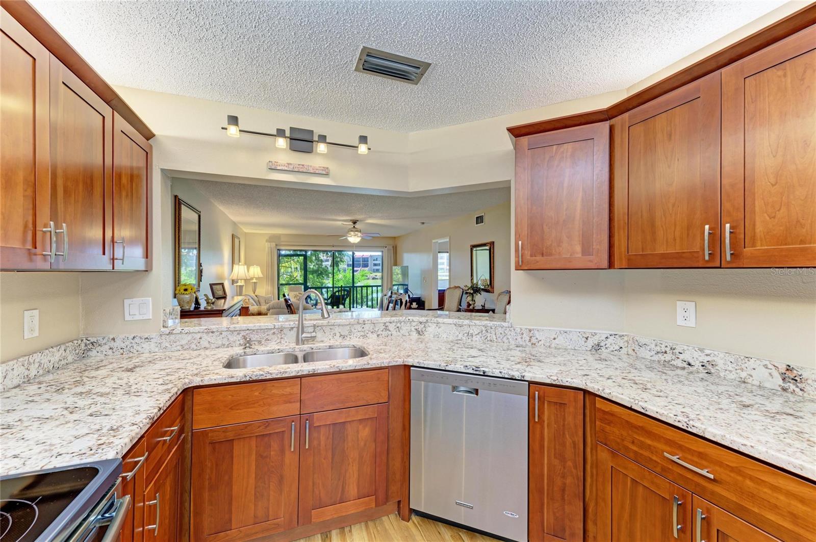 LAKE ARROWHEAD - Residential