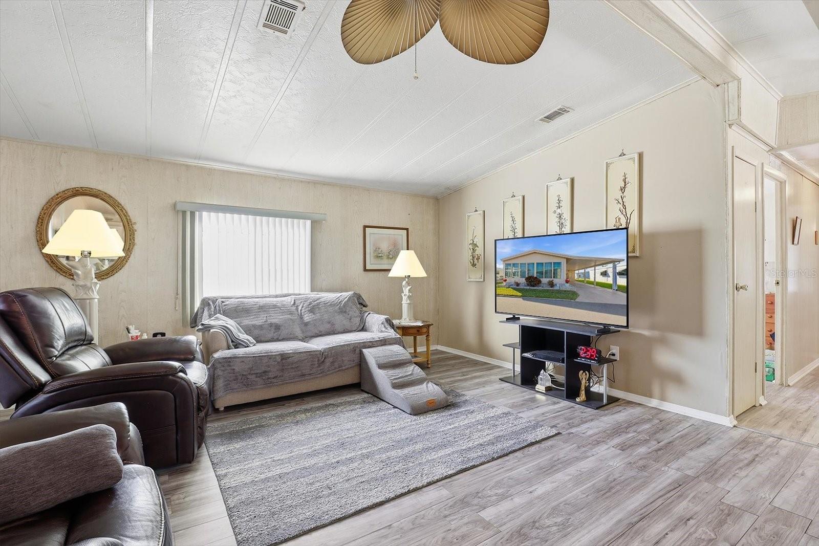 LAKE CONLEY - Residential