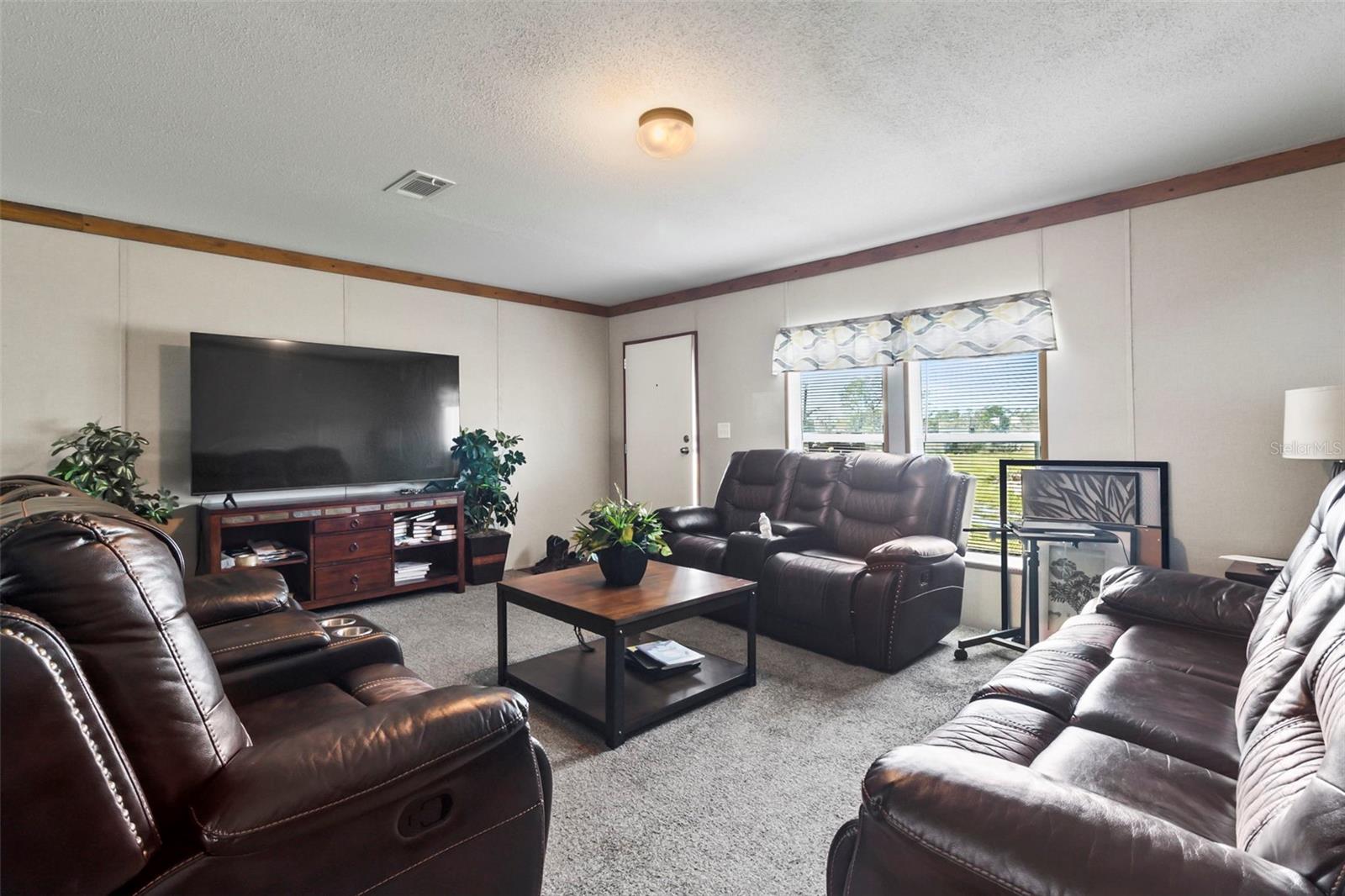 437 BRONCO DRIVE