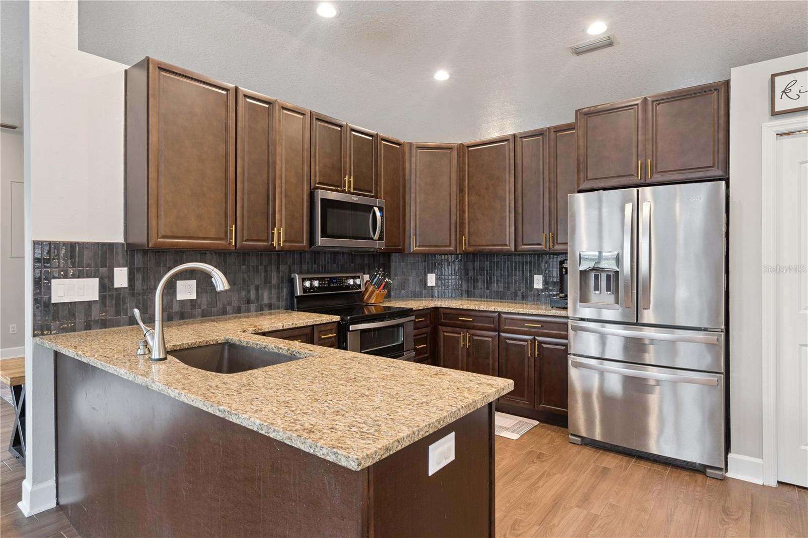 HUNTLEIGH WOODS - Residential