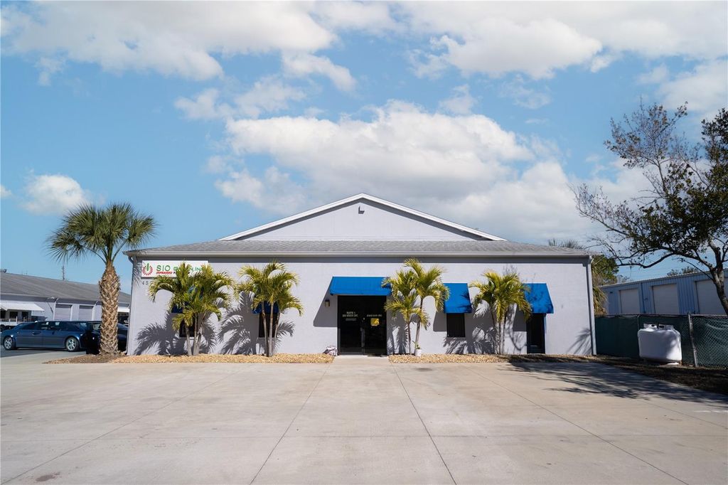 Photo of 4501 107 Circle N, Clearwater, FL 33762 (MLS # TB8474929)