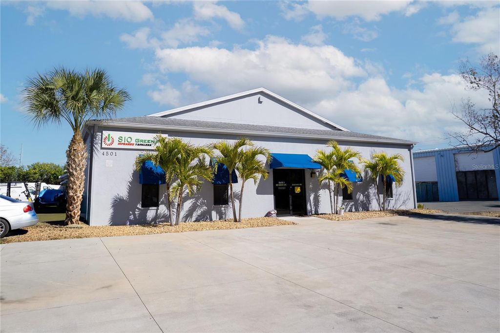 Photo of 4501 107 Circle N, Clearwater, FL 33762 (MLS # TB8474929)