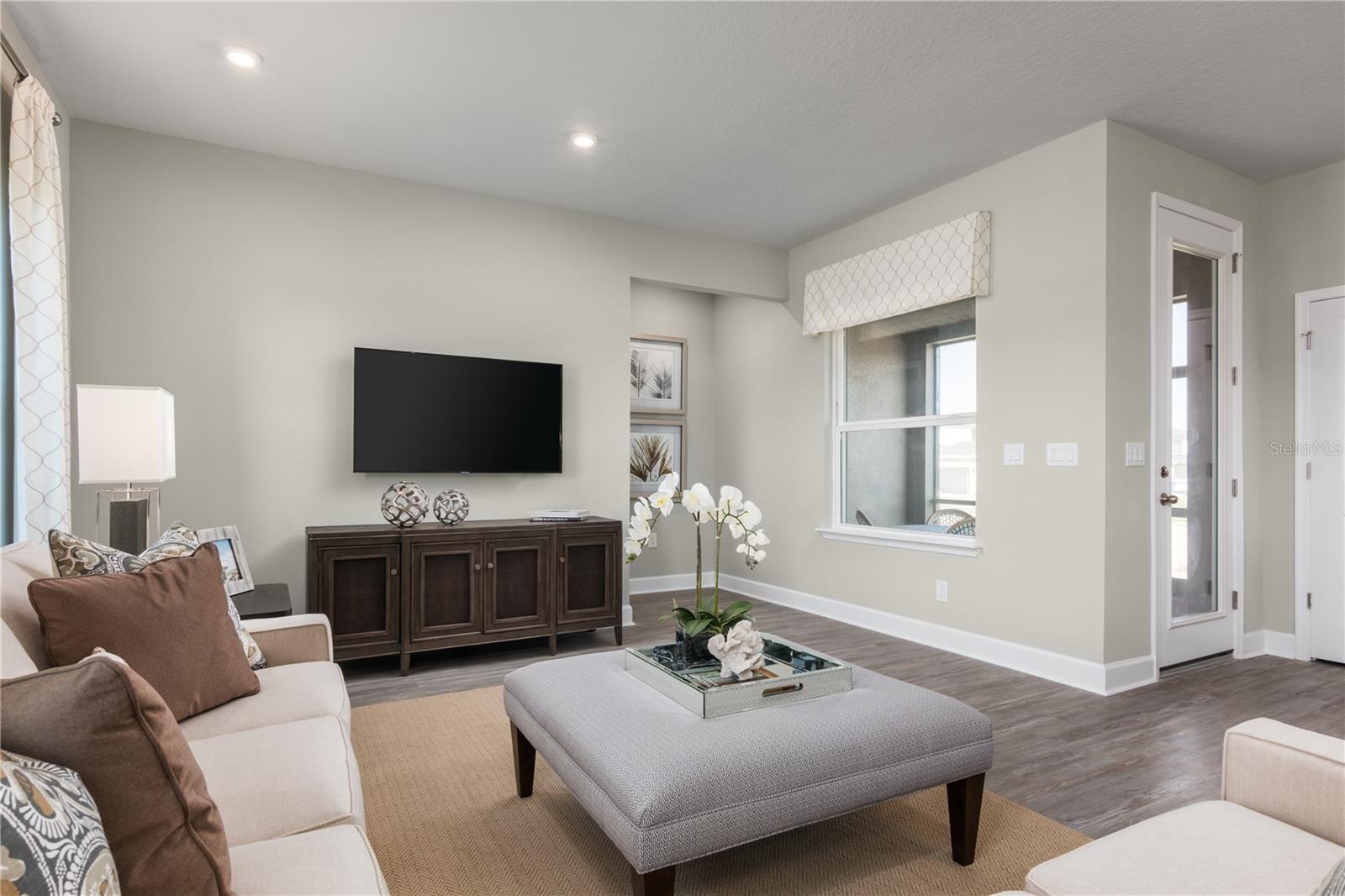 LAKE MATTIE PRESERVE SINGLE FAMILY - Residential