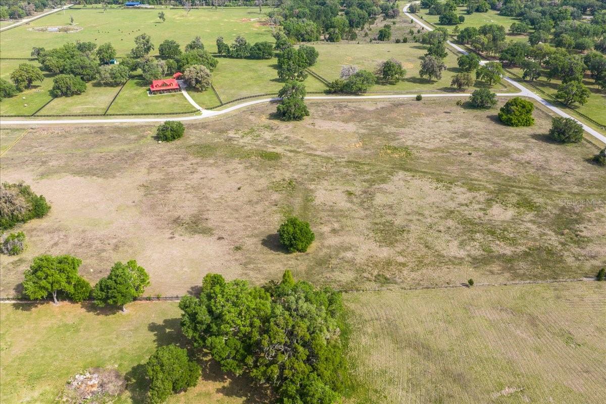 PARADISE FARMS - Land