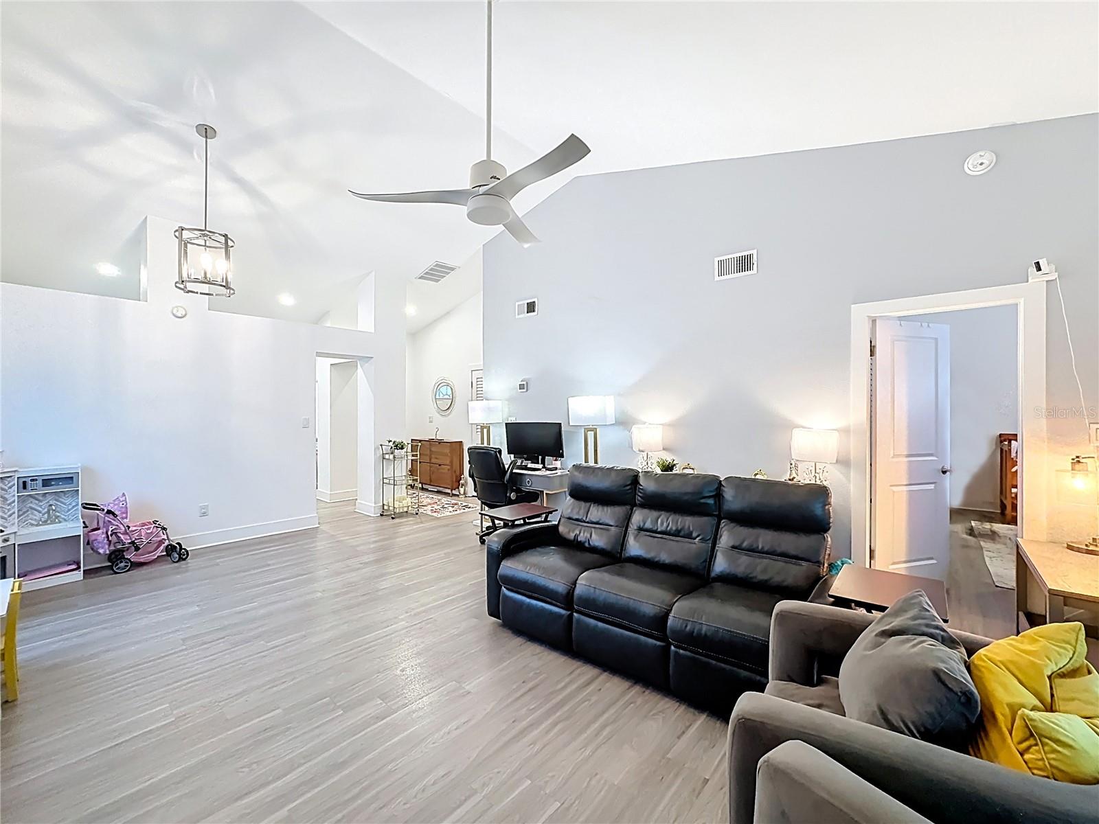 SUNCREST - Residential