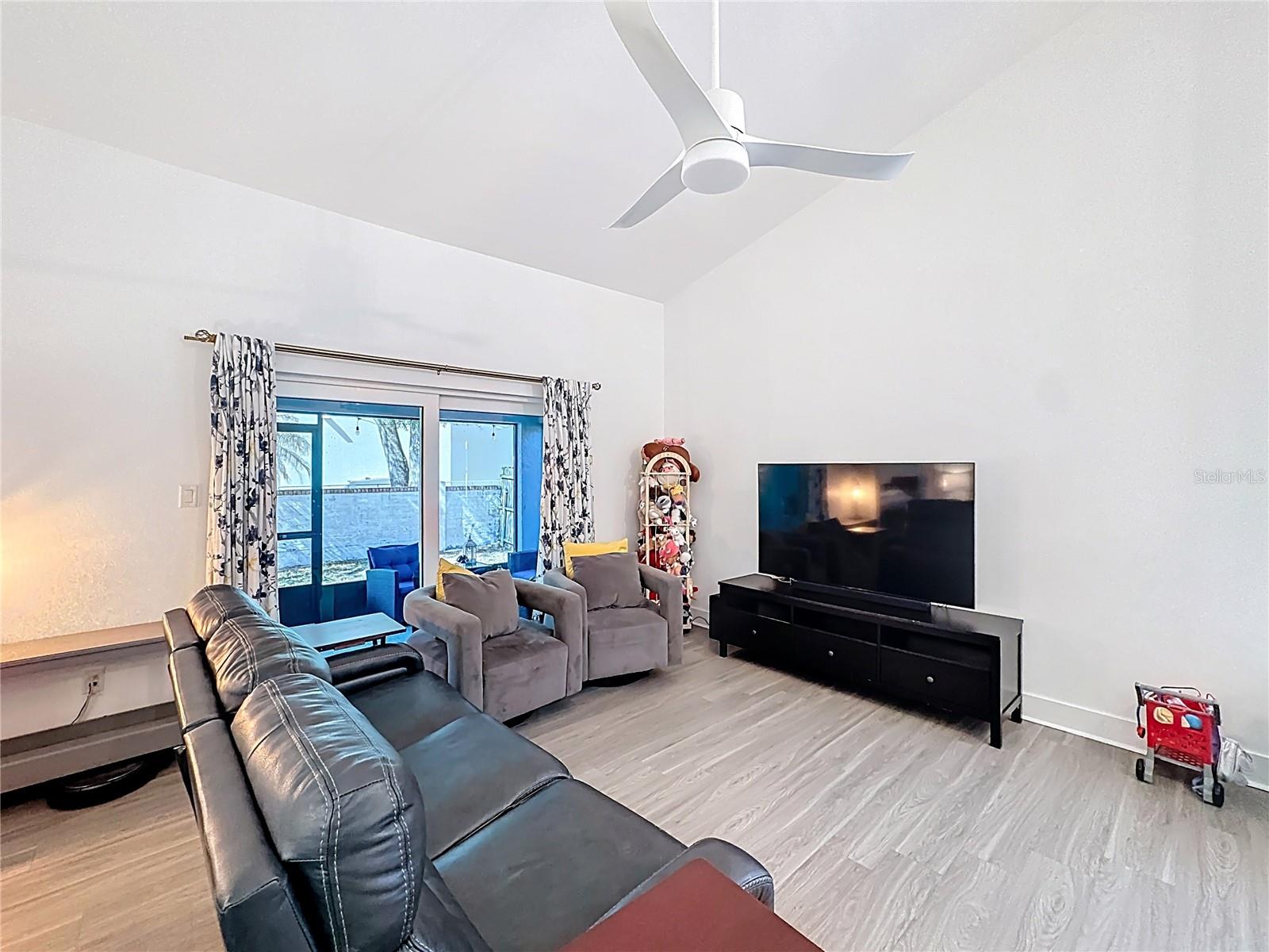 SUNCREST - Residential