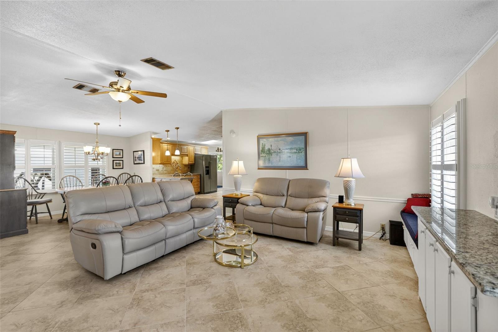 LA CASA MHP CO-OP - Residential