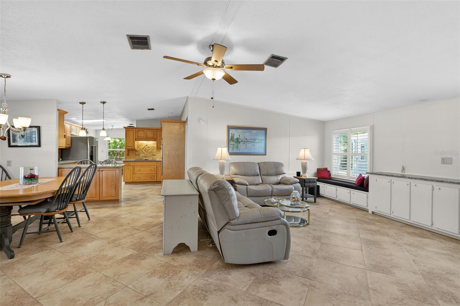 LA CASA MHP CO-OP - Residential