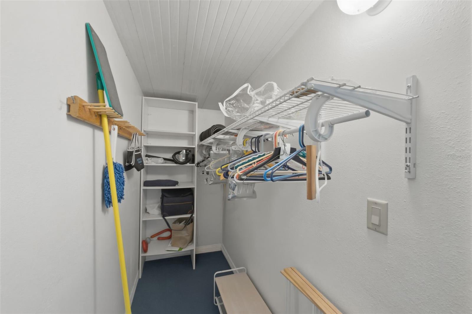 LA CASA MHP CO-OP - Residential