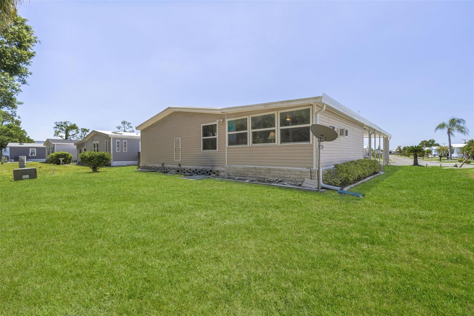 LA CASA MHP CO-OP - Residential